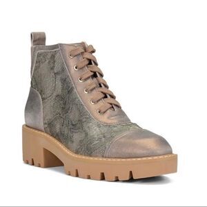 Donald Pliner Bronze‎ Metallic Lugged Sole Eliaa Lace Combat Boots Size 8M